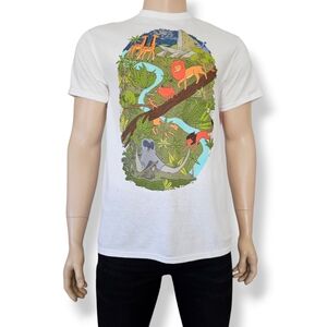 Disney's The Lion King Green & White T-Shirt Size Medium